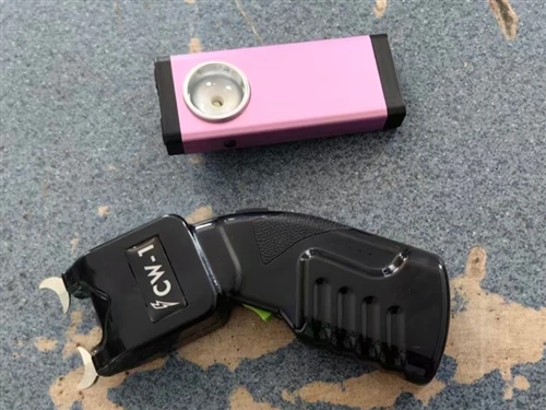 Nieuwe collectie: 3-in-1 zaklamp, elektrische schok- en spuitapparaat